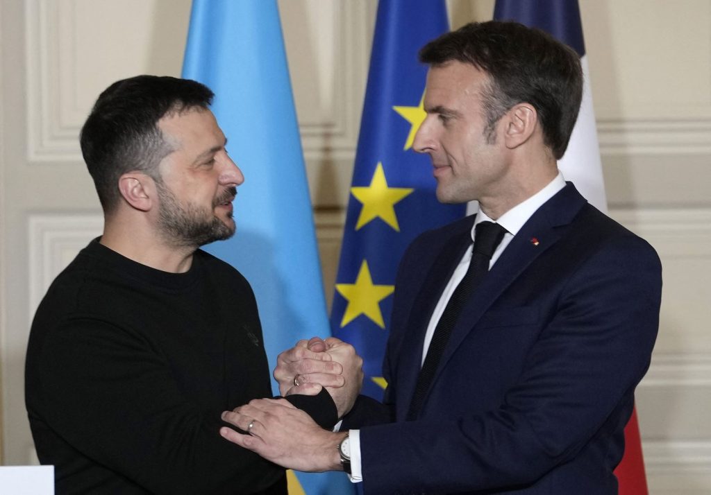 Pháp chi mạnh cho Ukraine, Kiev cần EU “nghiêm túc” hơn